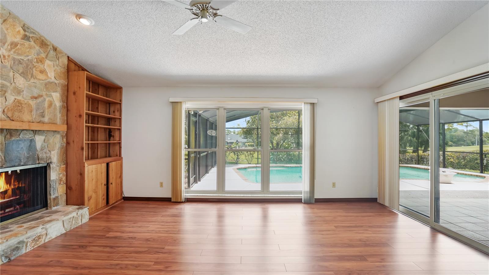 Image 10 of 51 For 316 Cambridge Drive