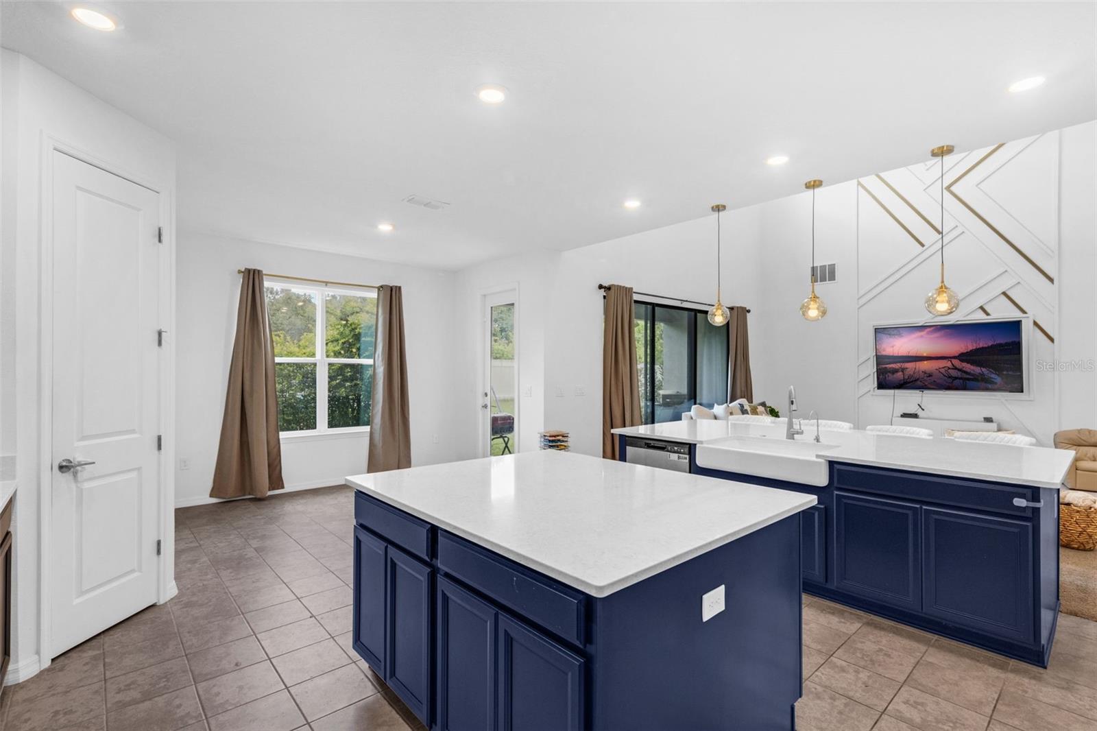 Image 7 of 72 For 2901 Agostino Terrace
