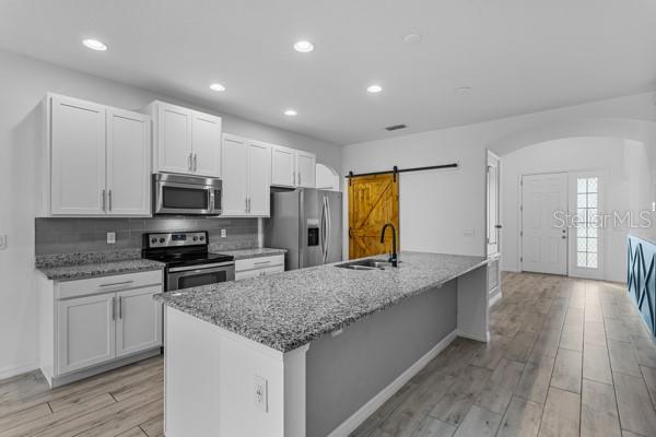 Image 17 of 33 For 2914 Scarlett Drive