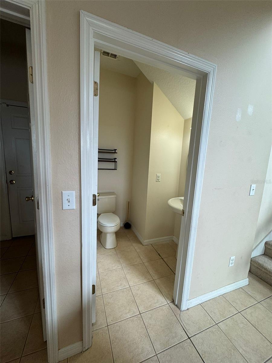 Image 9 of 20 For 6024 Chapledale Drive