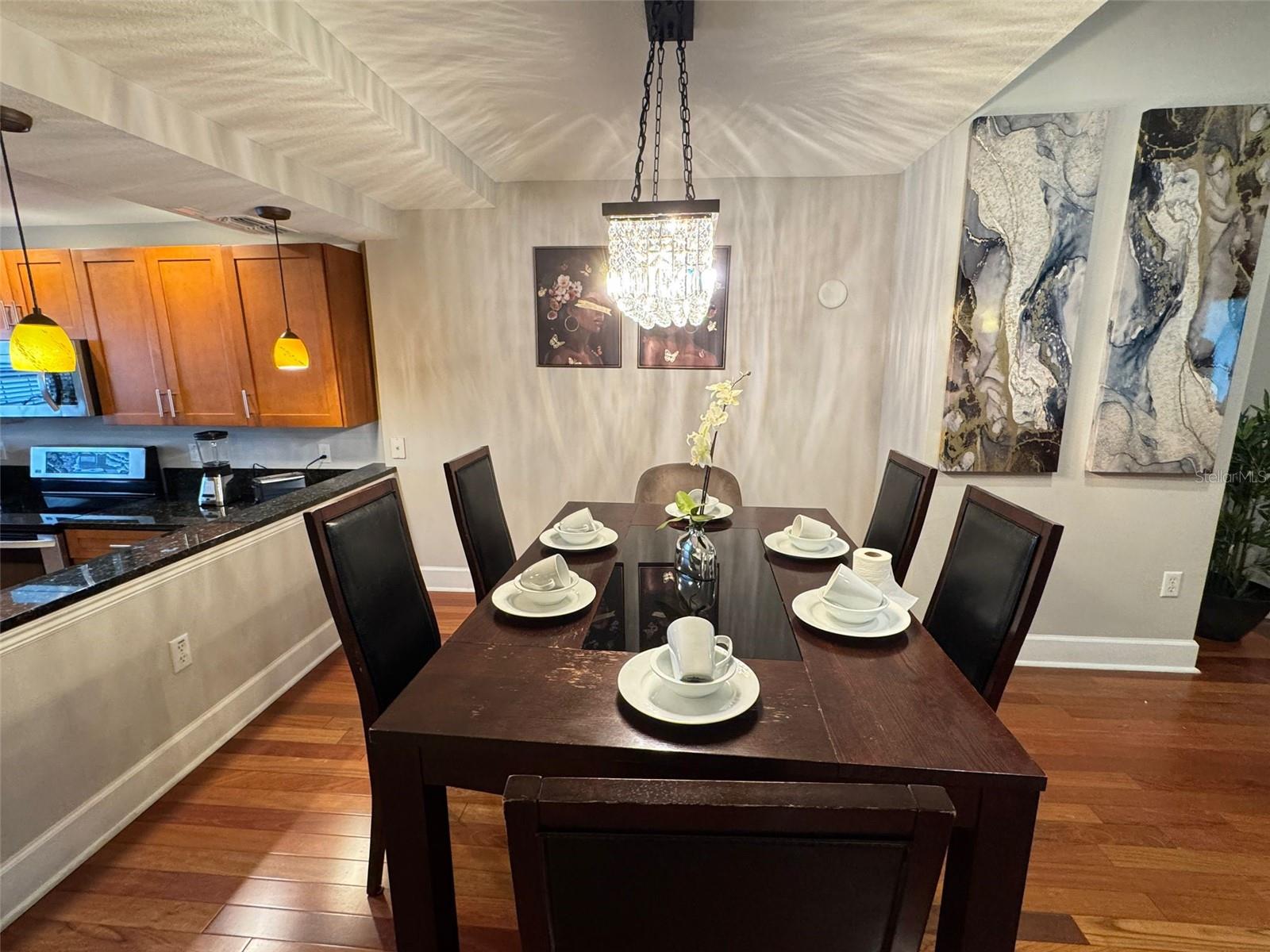 Image 3 of 19 For 14513 Damai Lane