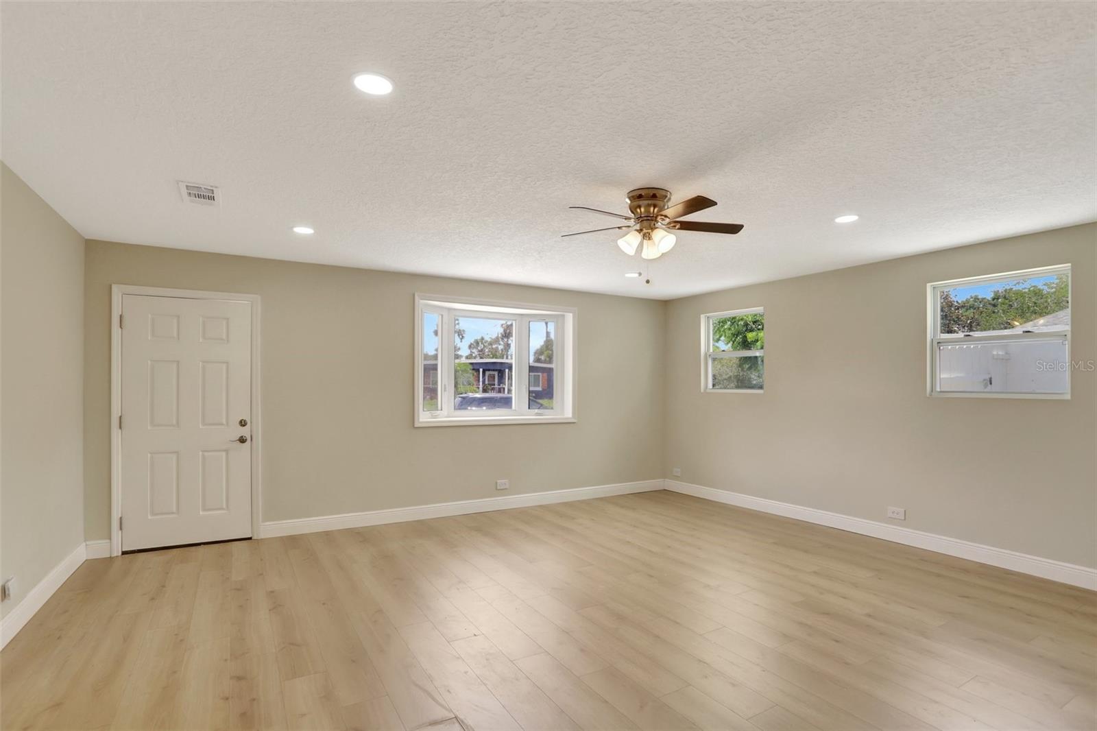 Image 41 of 50 For 2835 Bongart Road