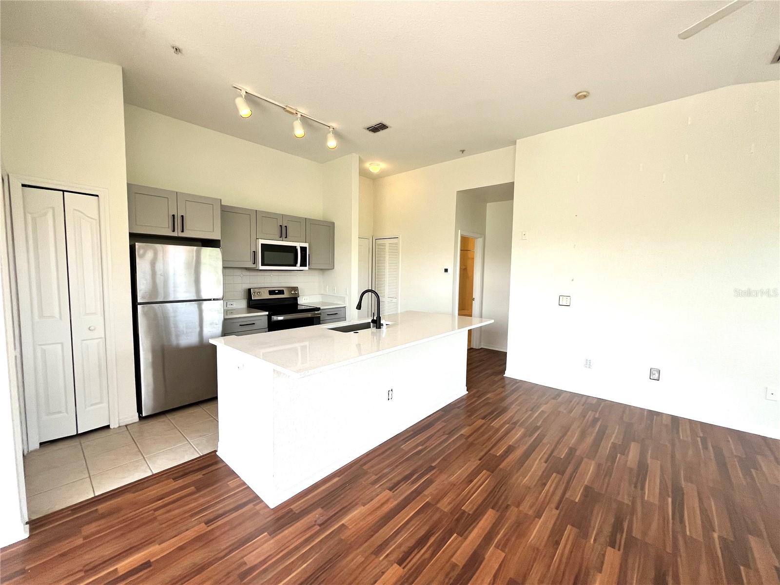 Image 10 of 47 For 2718 Maitland Crossing Way 307