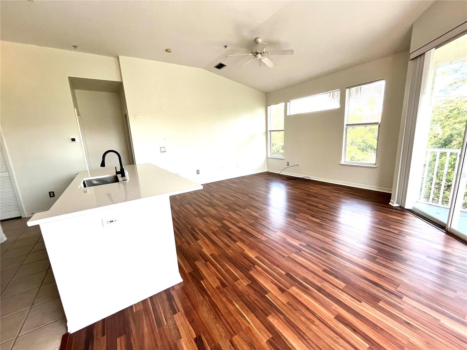 Image 11 of 47 For 2718 Maitland Crossing Way 307