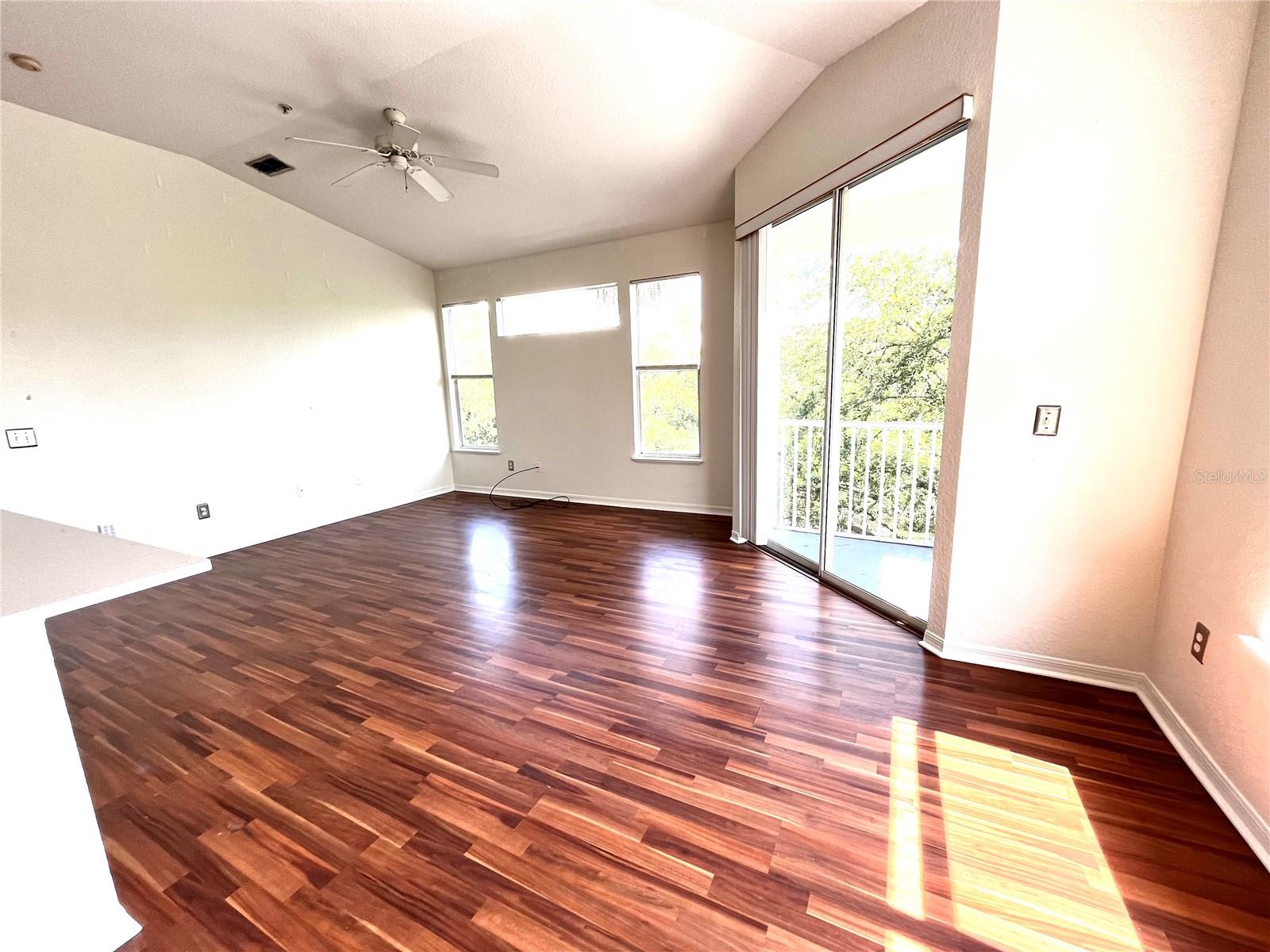 Image 15 of 47 For 2718 Maitland Crossing Way 307