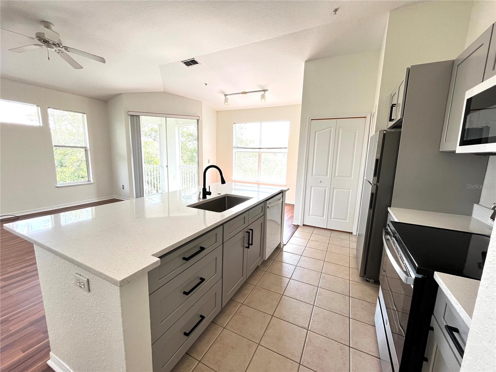 Image 3 of 47 For 2718 Maitland Crossing Way 307