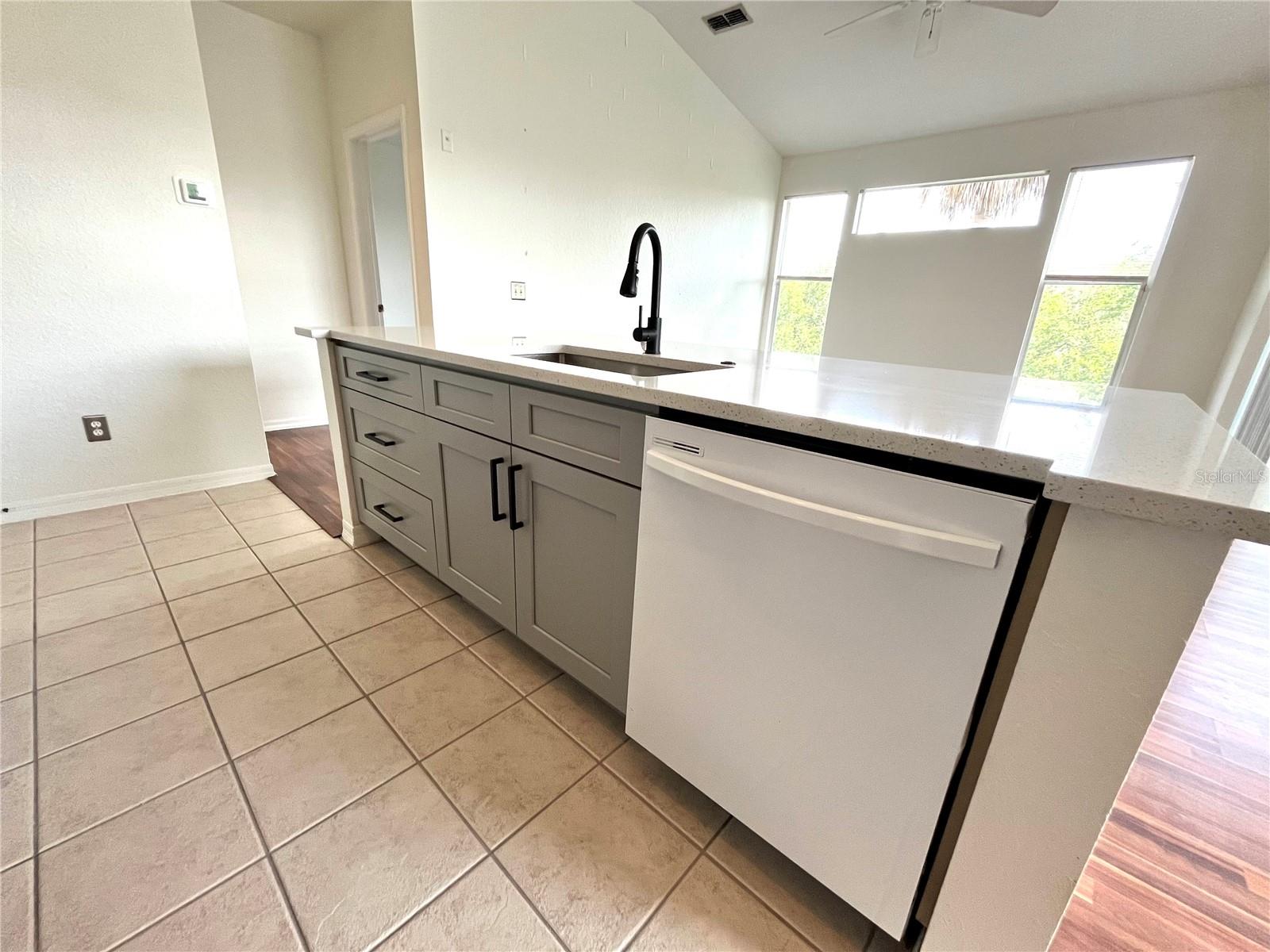 Image 6 of 47 For 2718 Maitland Crossing Way 307