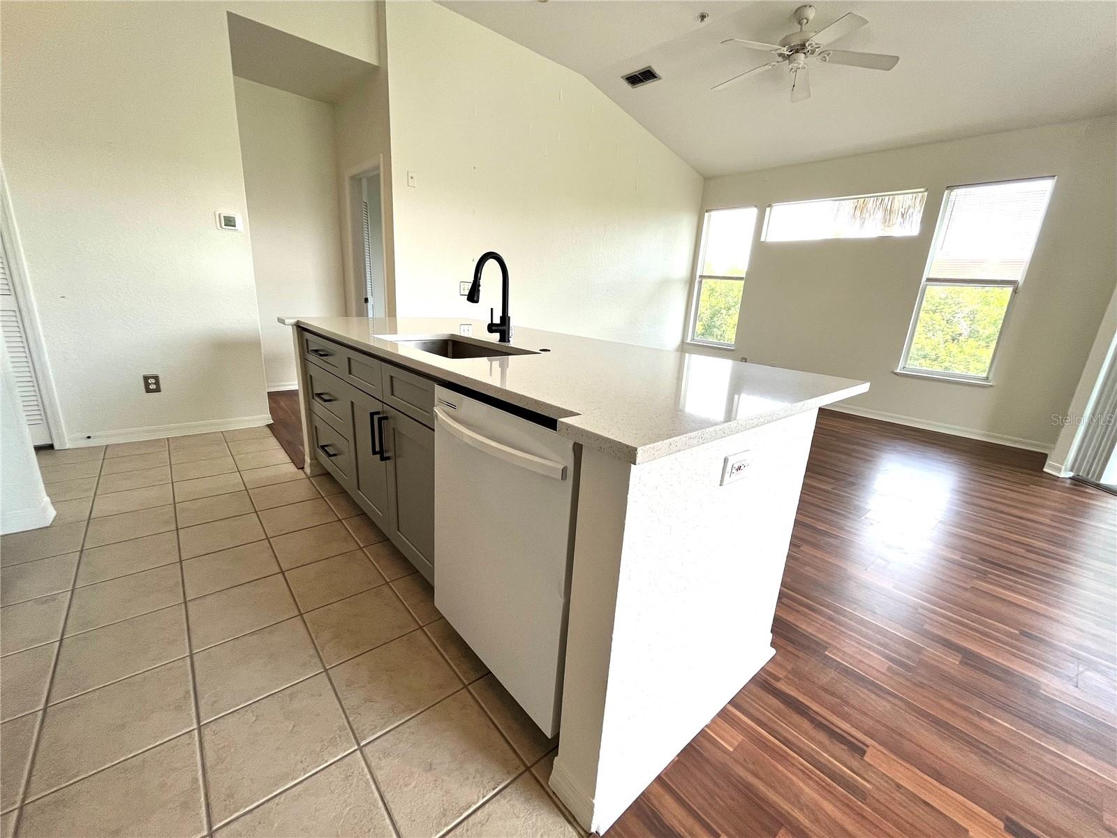 Image 8 of 47 For 2718 Maitland Crossing Way 307