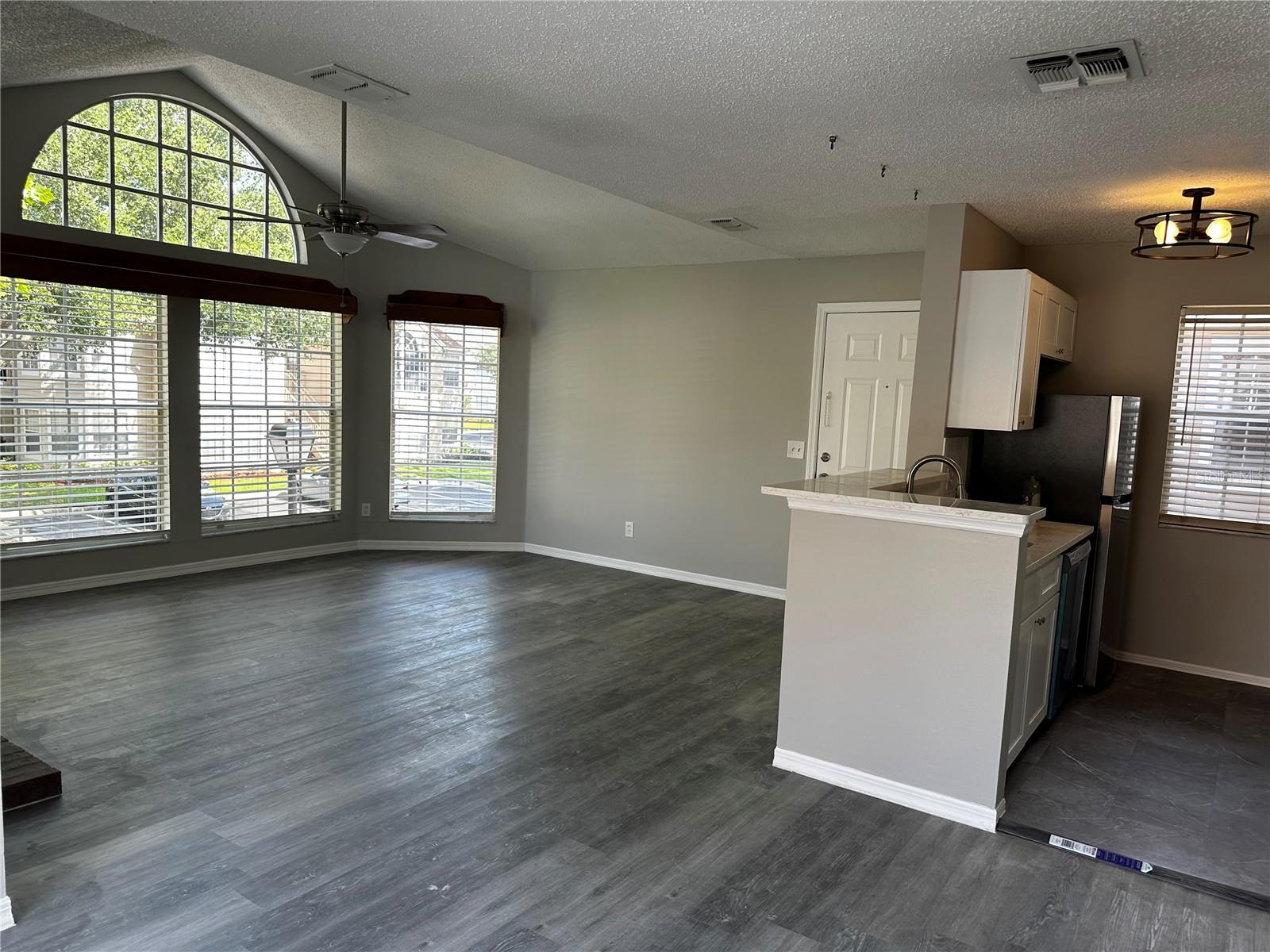Image 8 of 46 For 652 Roaring Drive 234
