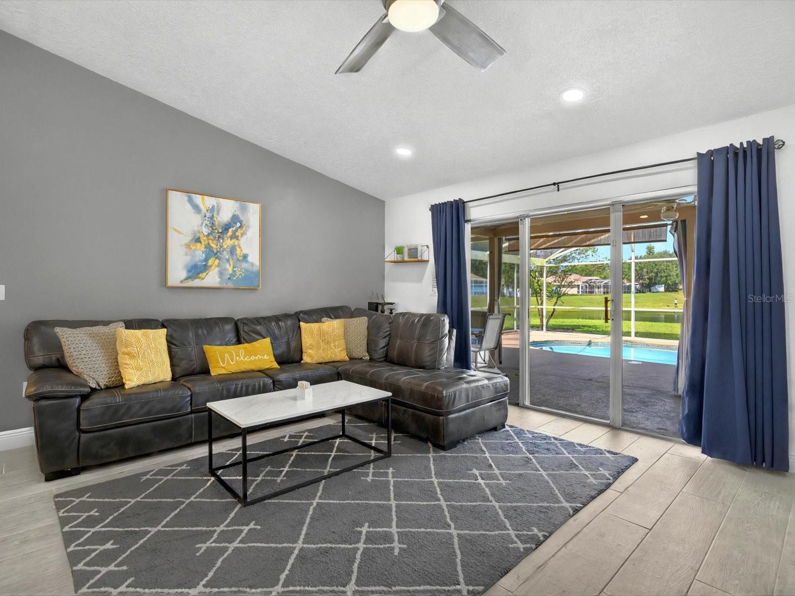 Image 11 of 30 For 703 Sunridge Woods Boulevard