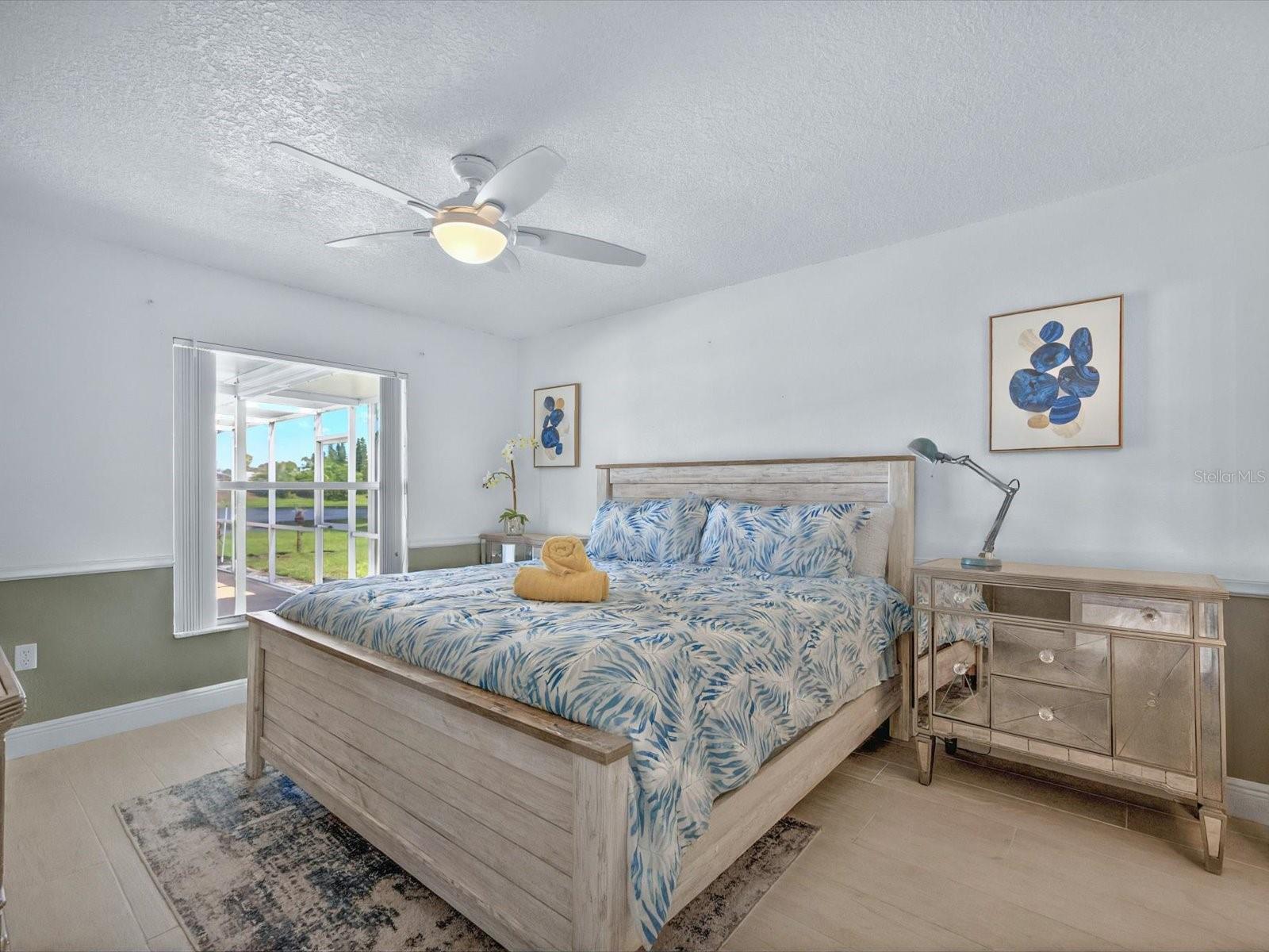 Image 18 of 30 For 703 Sunridge Woods Boulevard