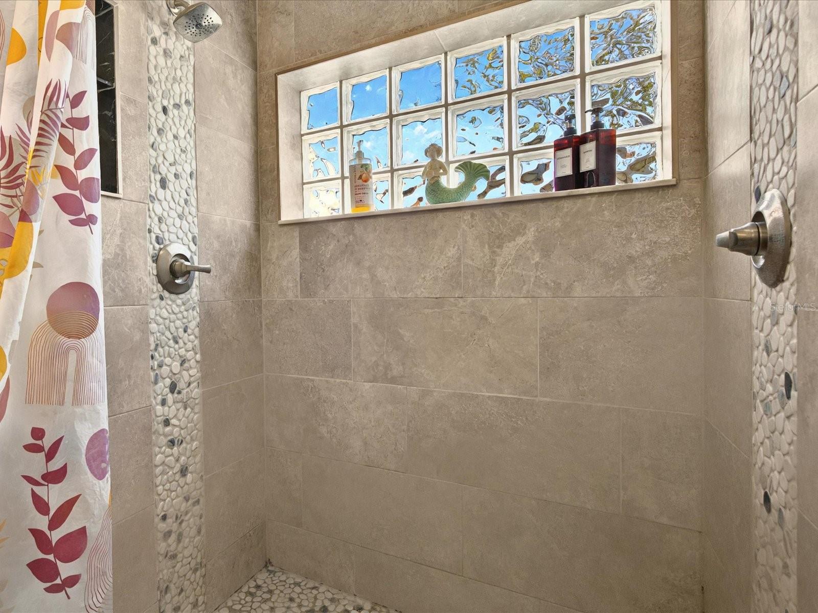 Image 20 of 30 For 703 Sunridge Woods Boulevard
