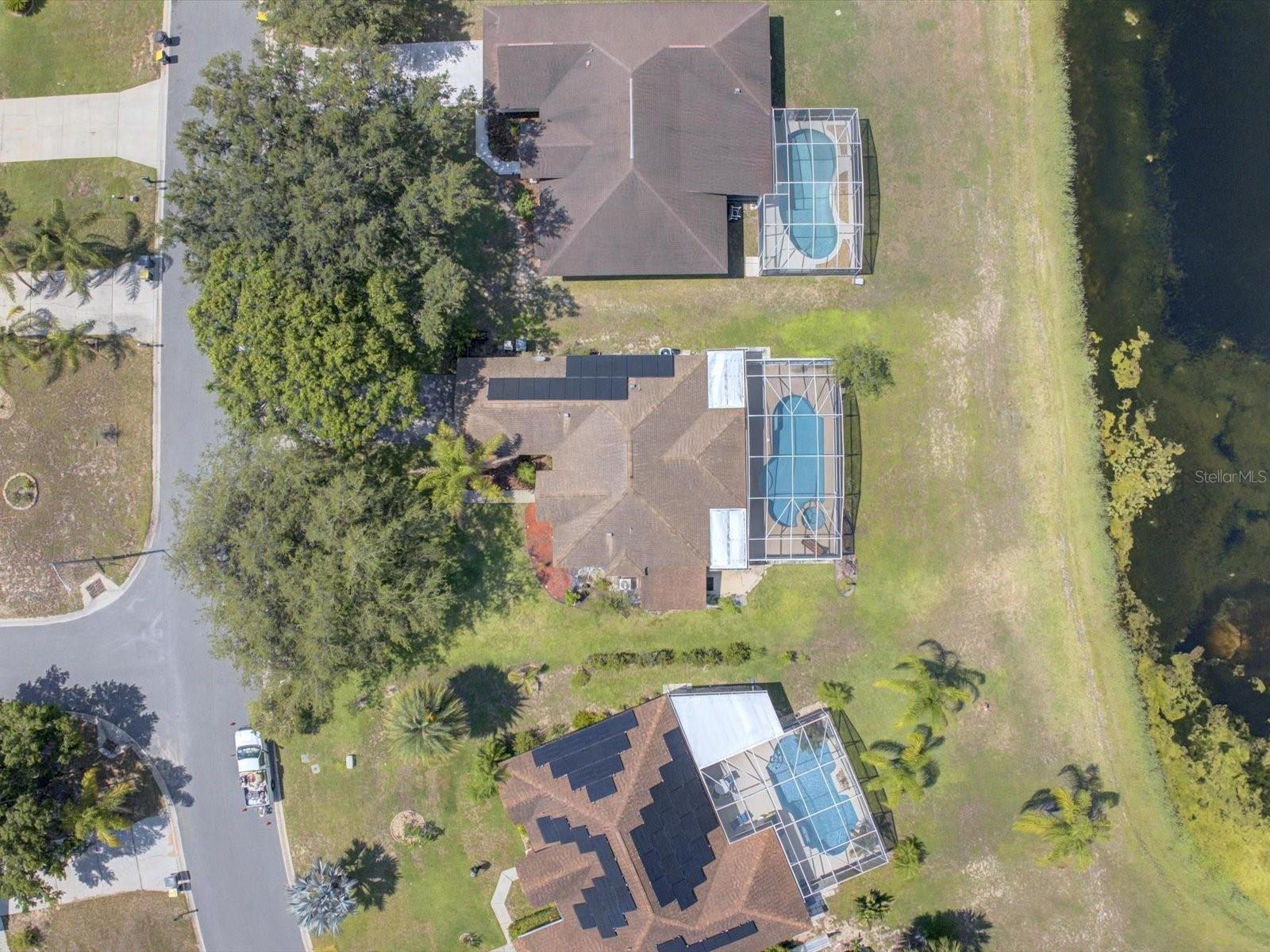 Image 27 of 30 For 703 Sunridge Woods Boulevard