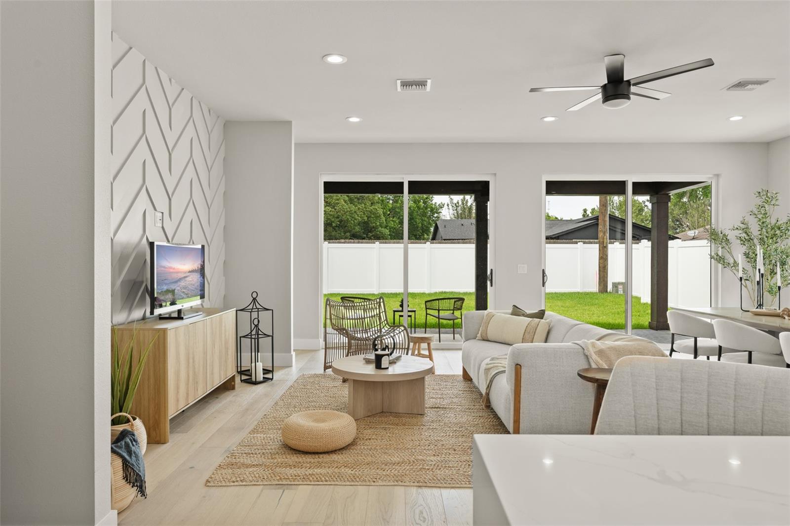 Image 18 of 70 For 1113 Naples Drive