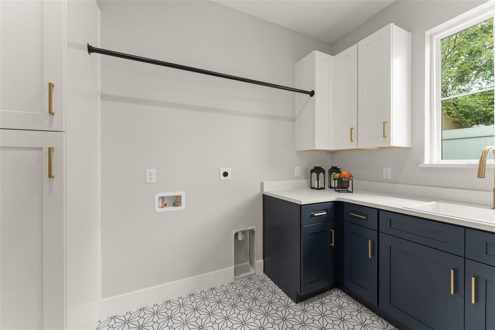 Image 36 of 70 For 1113 Naples Drive