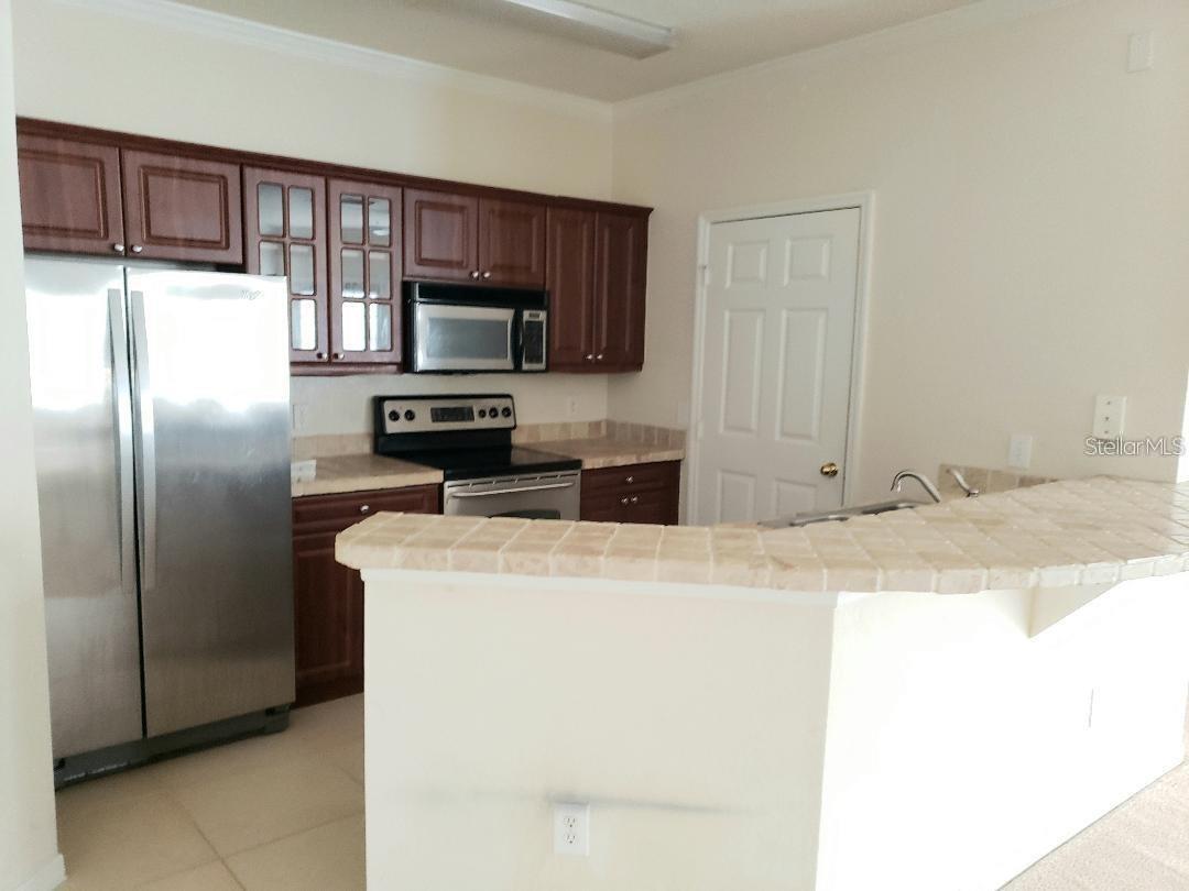 Image 3 of 20 For 3751 Conroy Road 2327