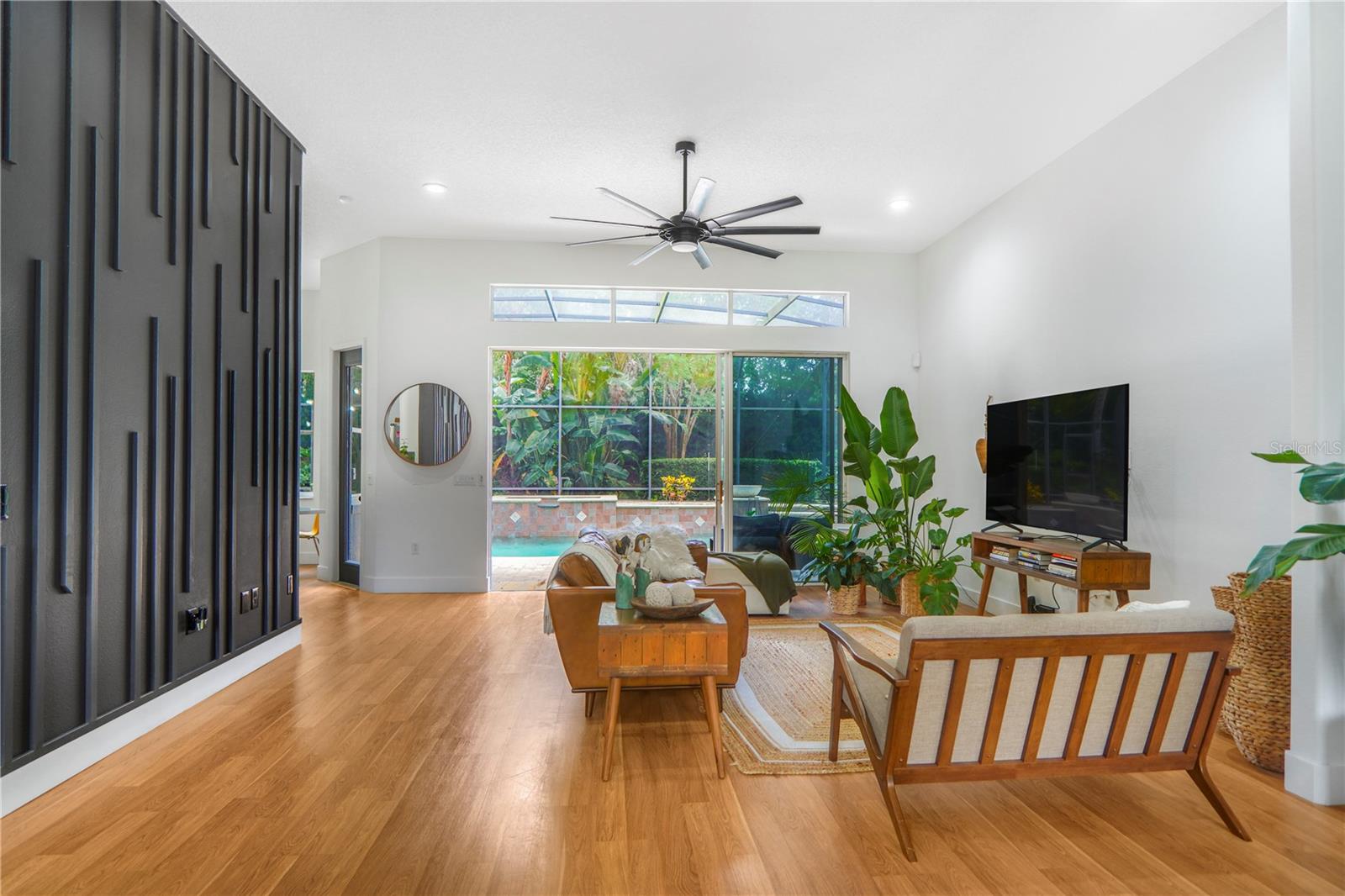 Image 6 of 45 For 2884 Majestic Isle Drive