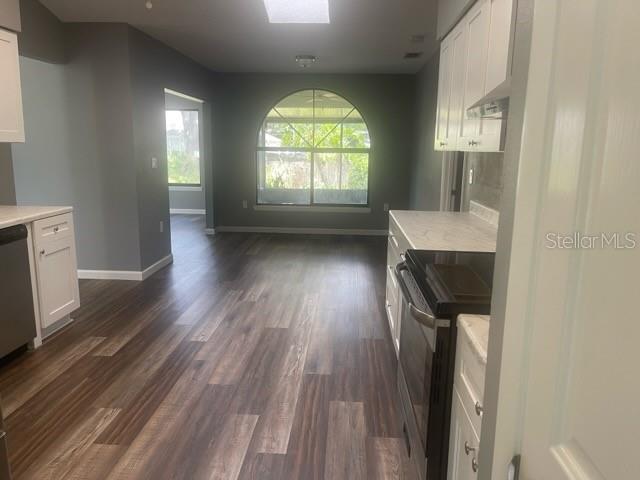 Image 5 of 12 For 108 Greentree Lane