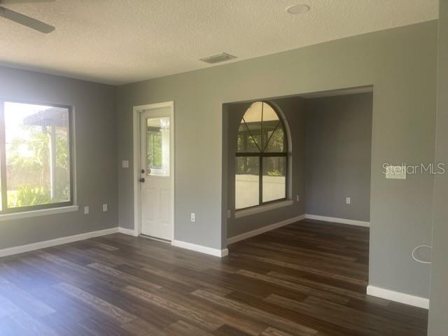 Image 6 of 12 For 108 Greentree Lane