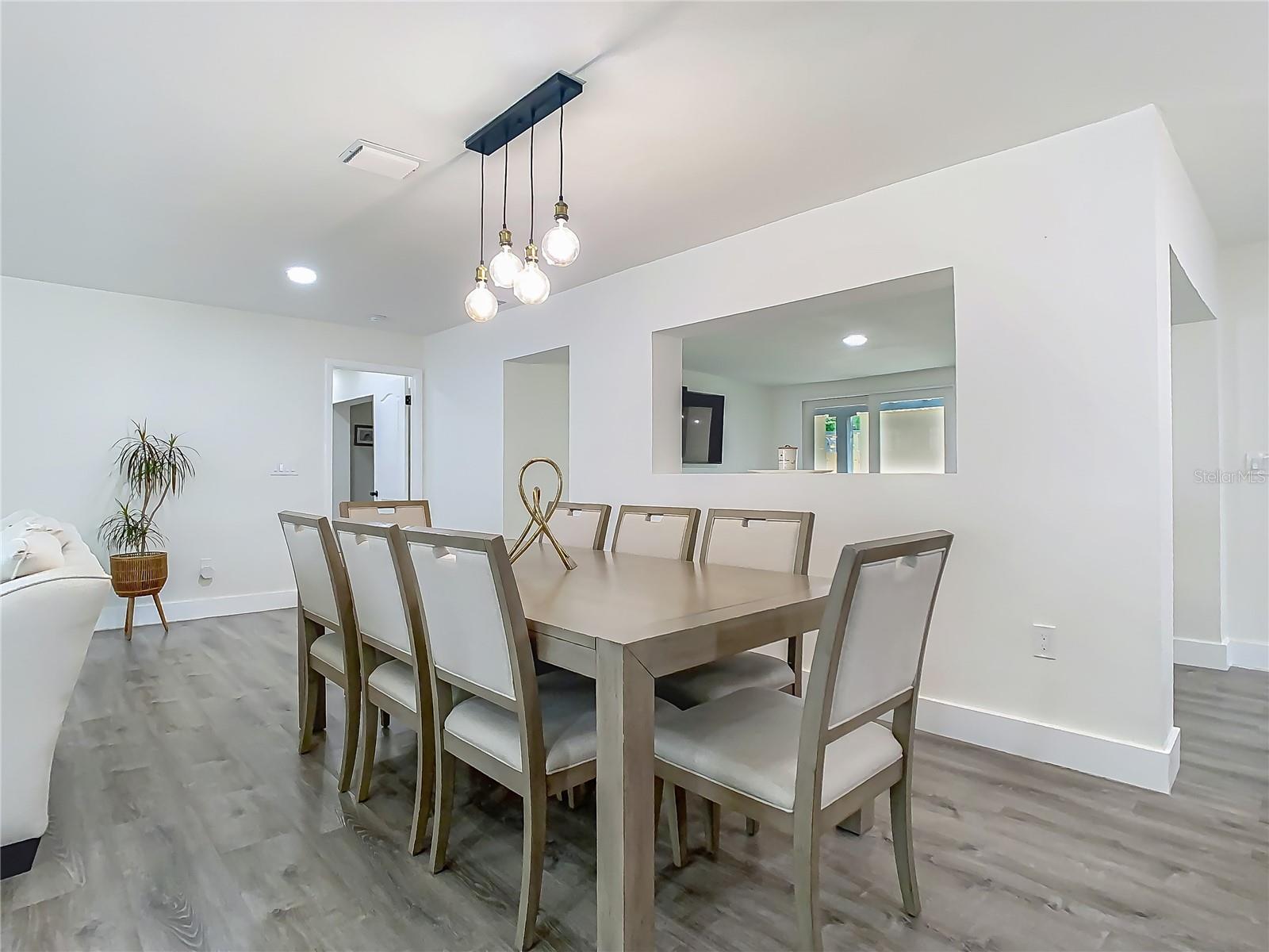 Image 14 of 71 For 3325 Horseshoe Drive