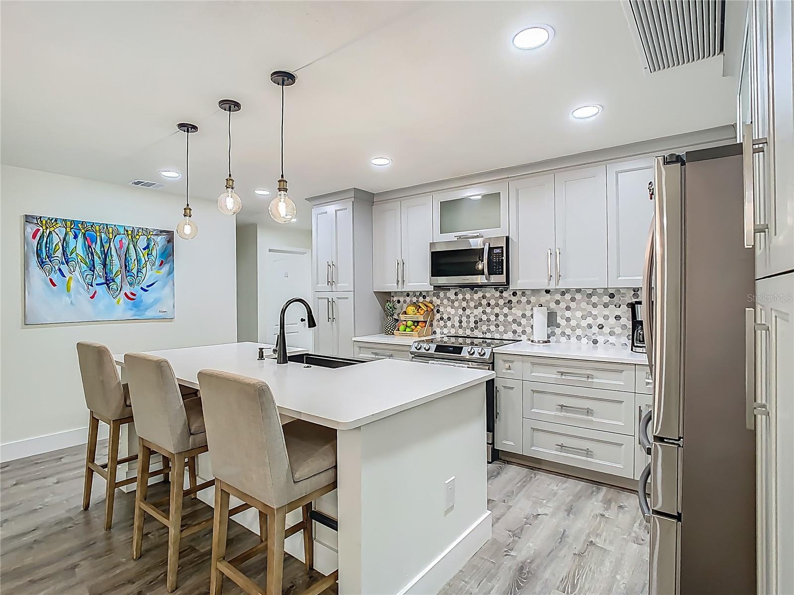 Image 16 of 71 For 3325 Horseshoe Drive