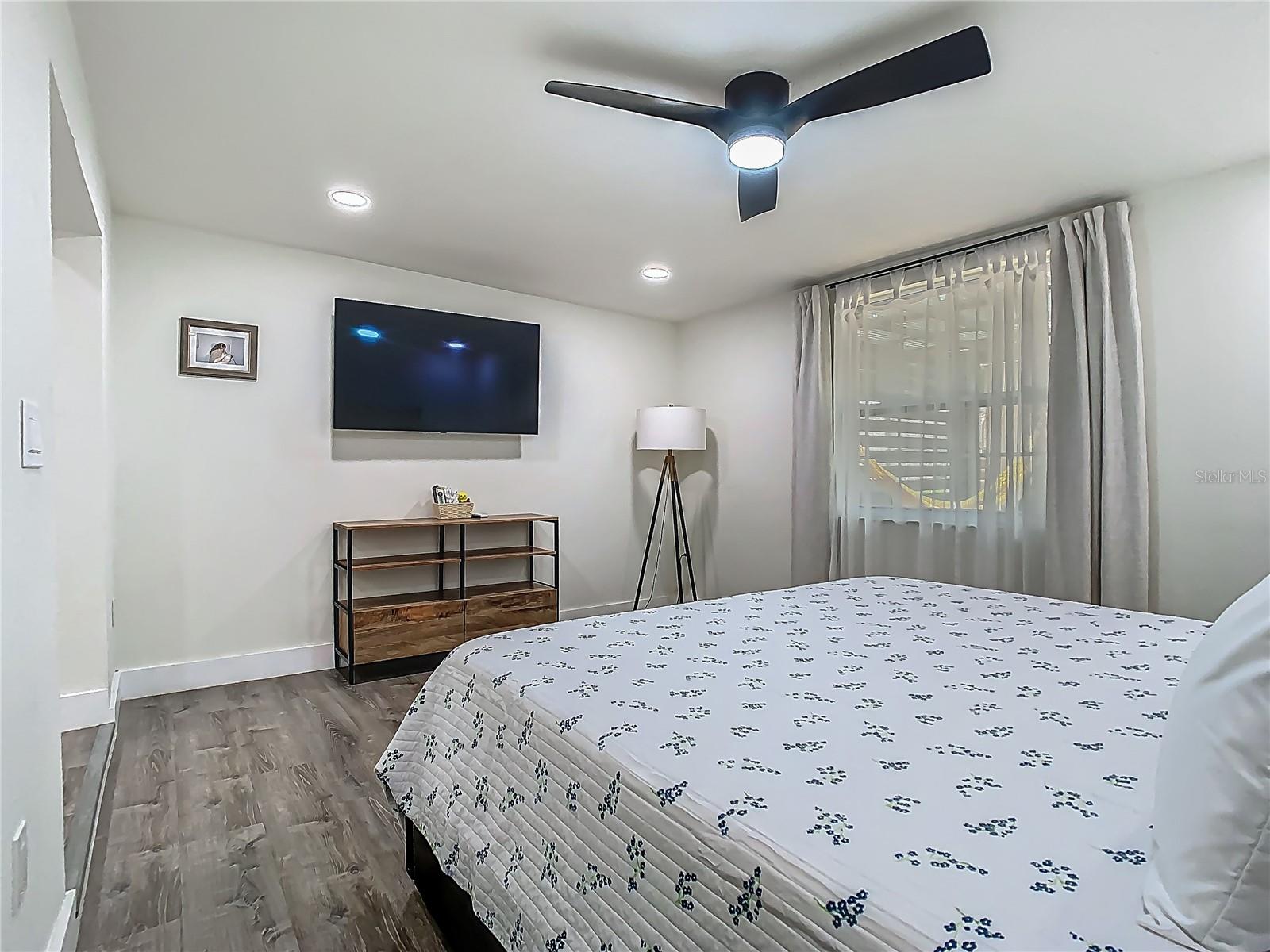 Image 21 of 71 For 3325 Horseshoe Drive