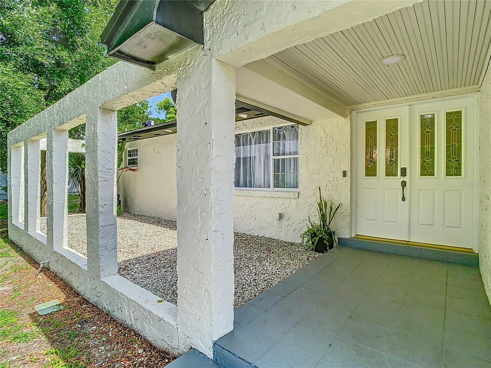 Image 5 of 71 For 3325 Horseshoe Drive