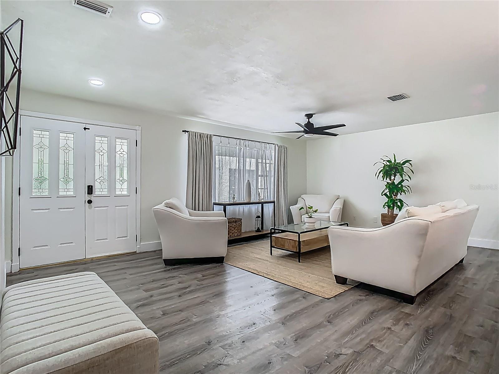 Image 8 of 71 For 3325 Horseshoe Drive