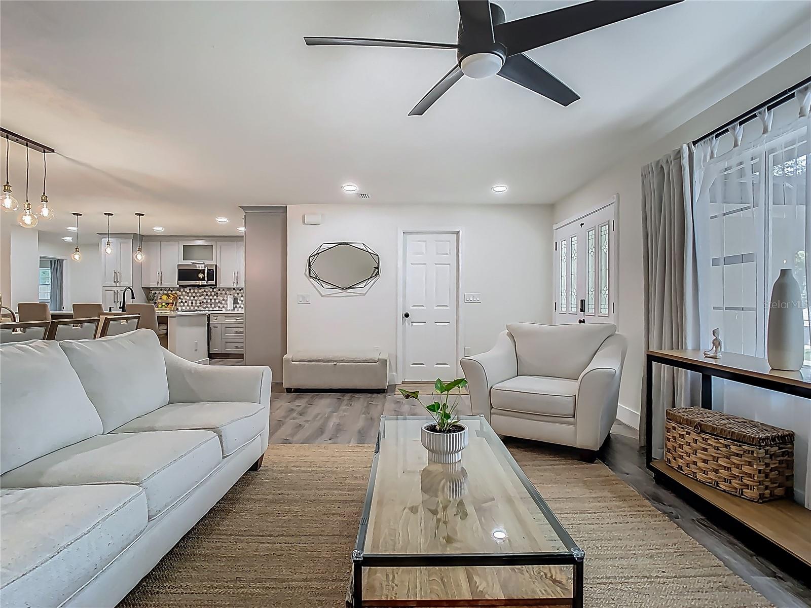 Image 9 of 71 For 3325 Horseshoe Drive