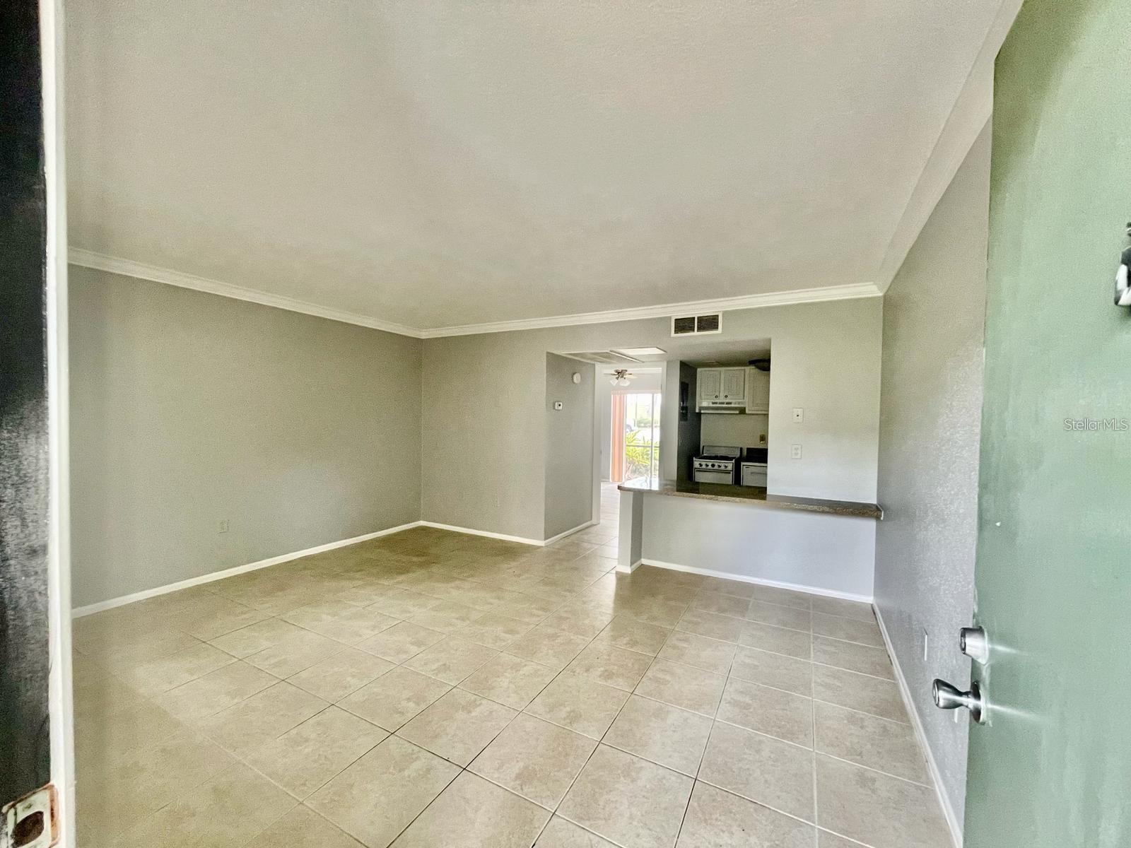 Image 2 of 20 For 101 Oyster Bay Circle 120