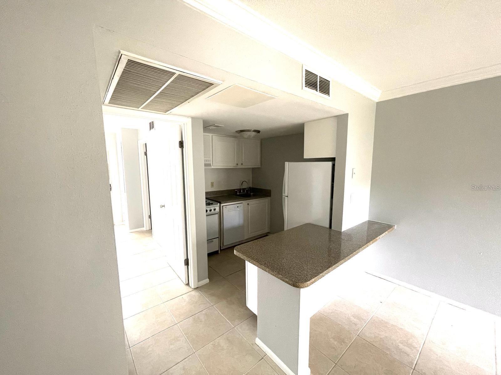 Image 3 of 20 For 101 Oyster Bay Circle 120