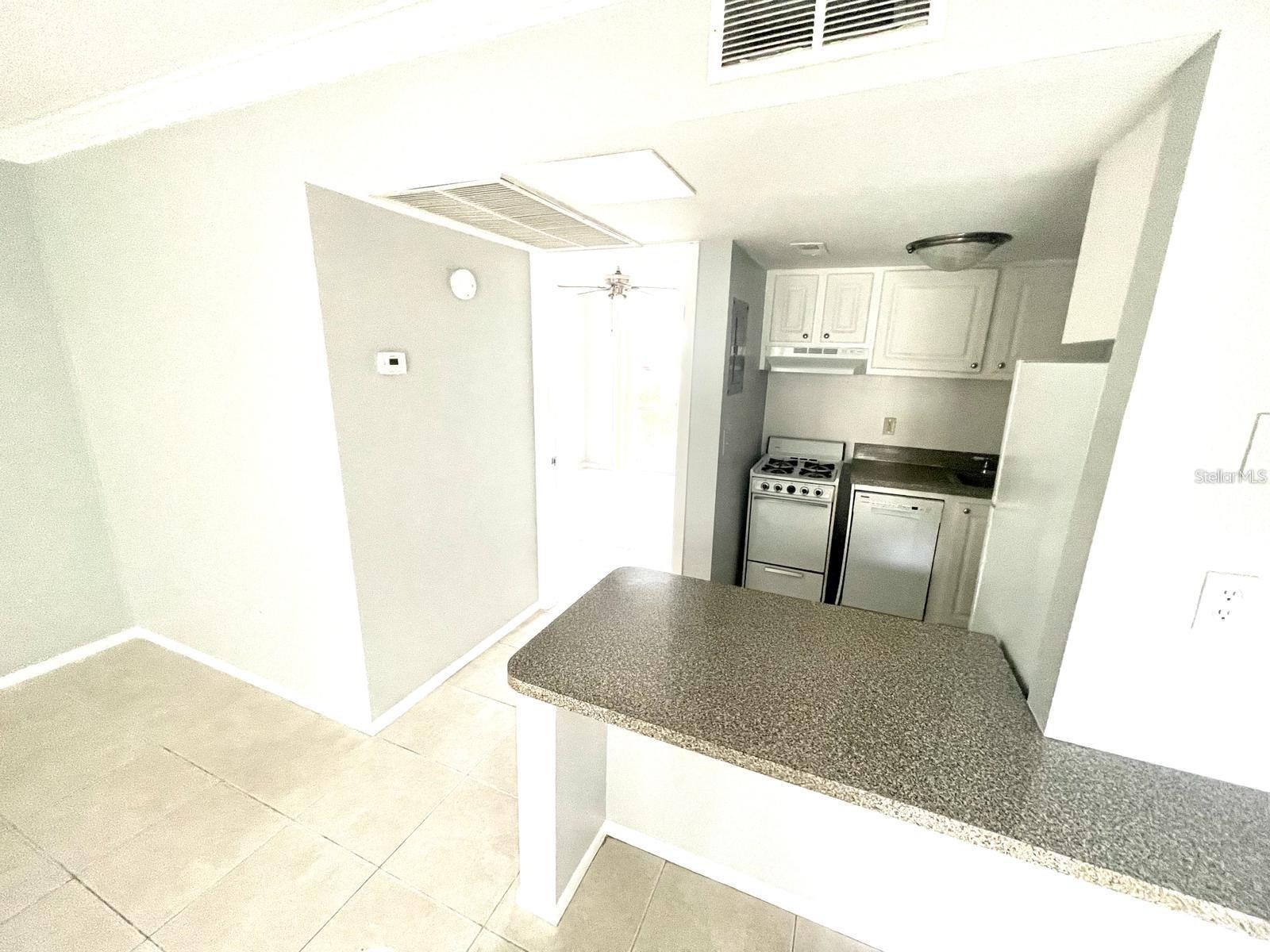 Image 4 of 20 For 101 Oyster Bay Circle 120