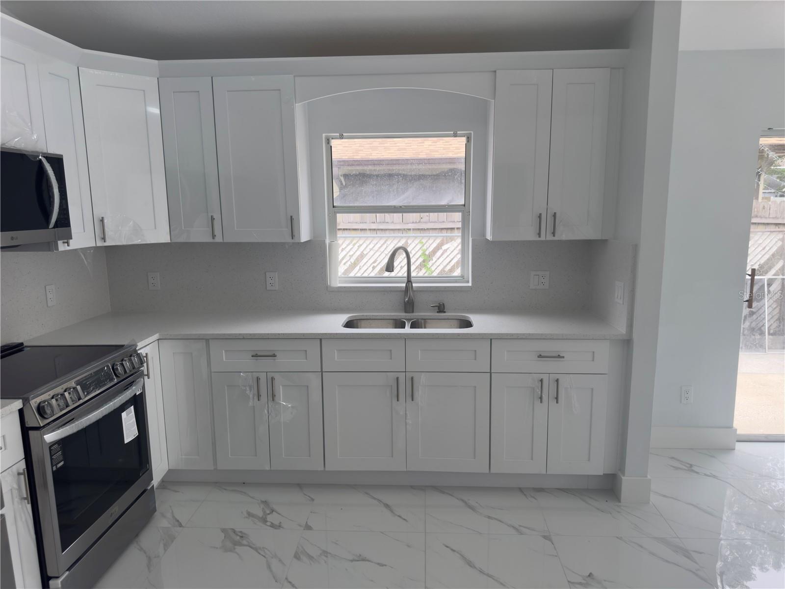 Image 7 of 26 For 1241 Cleveland Avenue