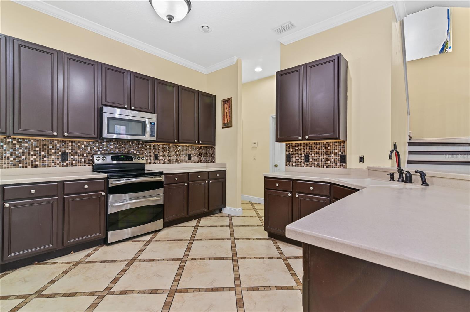 Image 6 of 27 For 10349 Cypress Isle Court