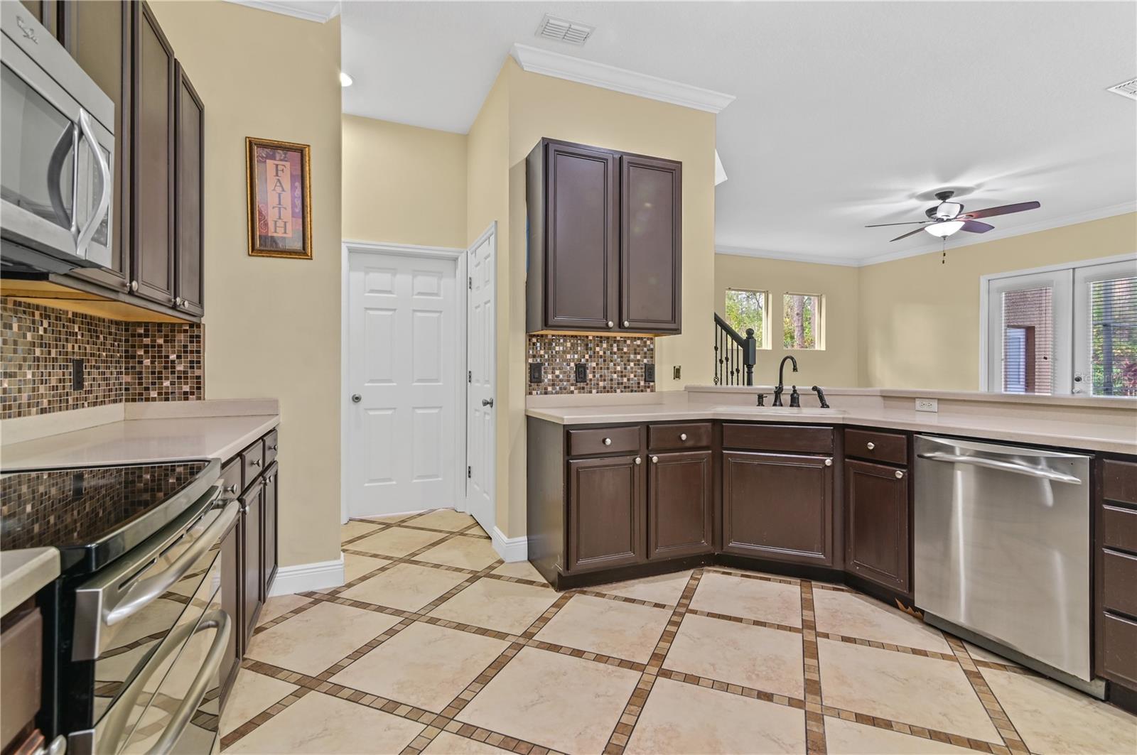 Image 8 of 27 For 10349 Cypress Isle Court
