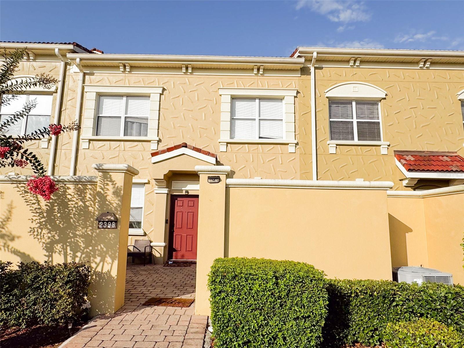 Listing Details for 2398 Bella Vista Drive, DAVENPORT, FL 33897