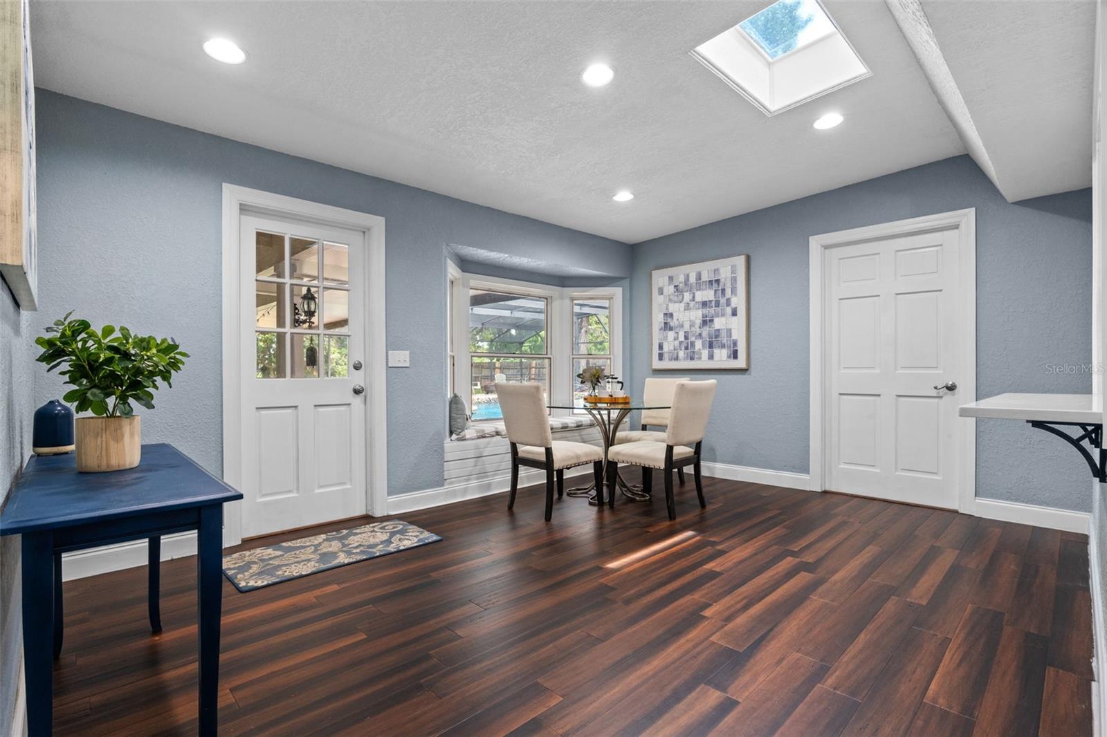 Image 31 of 72 For 120 Springwood Trail