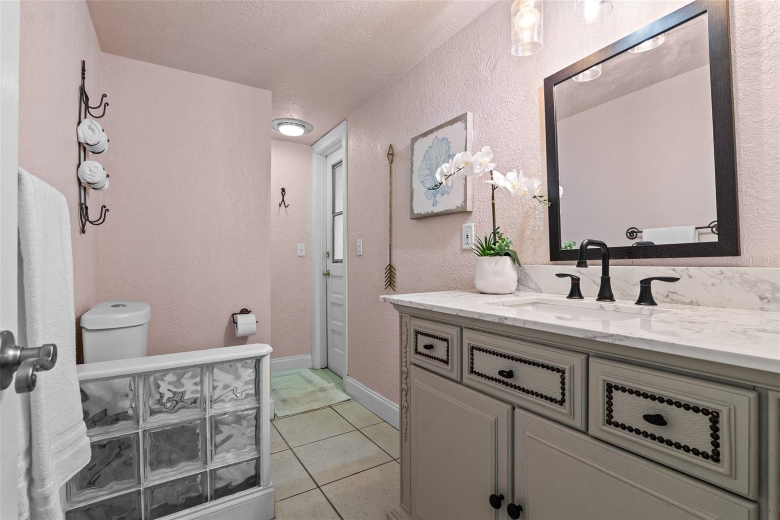 Image 33 of 72 For 120 Springwood Trail