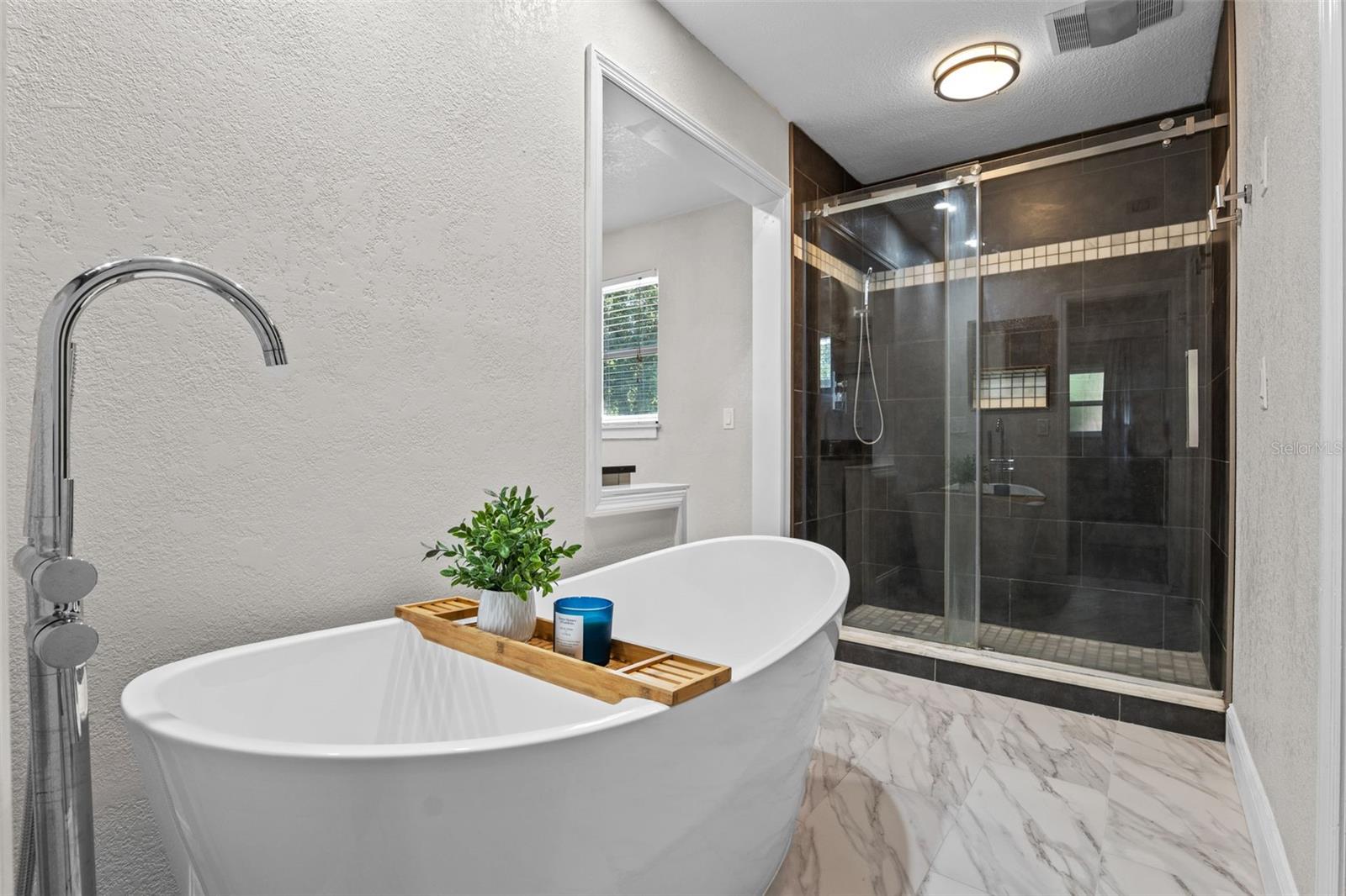 Image 42 of 72 For 120 Springwood Trail