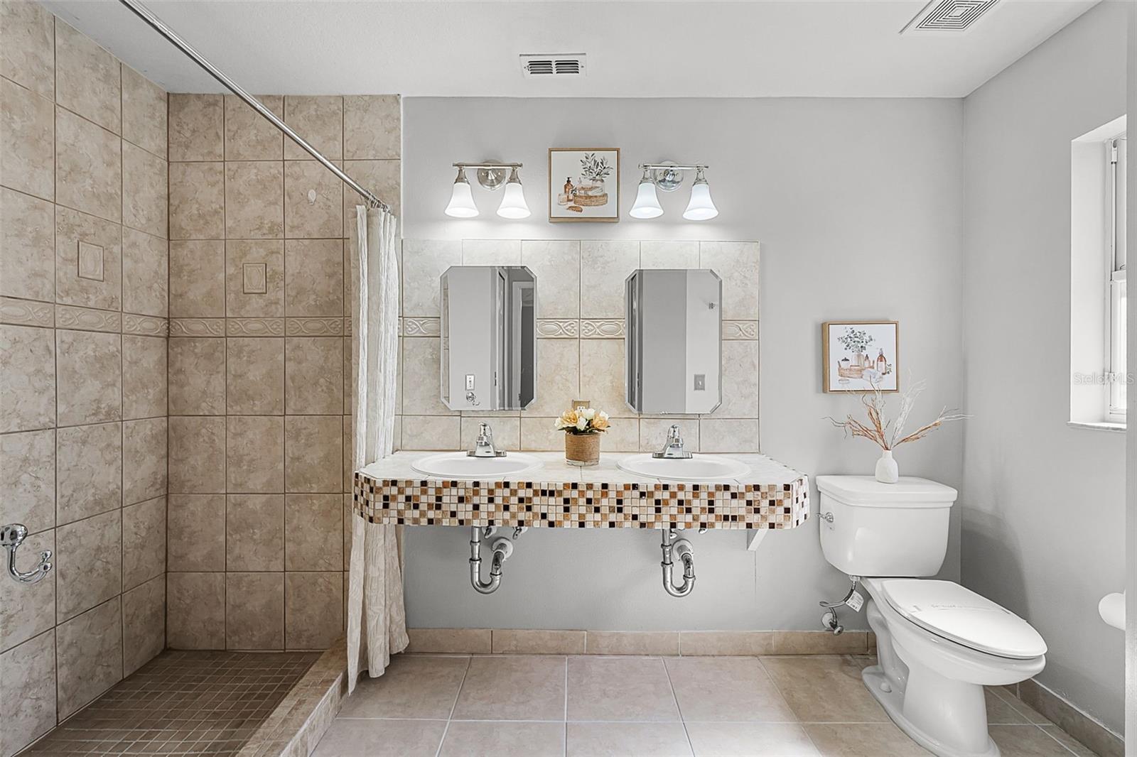 Image 16 of 16 For 3431 Kayla Circle