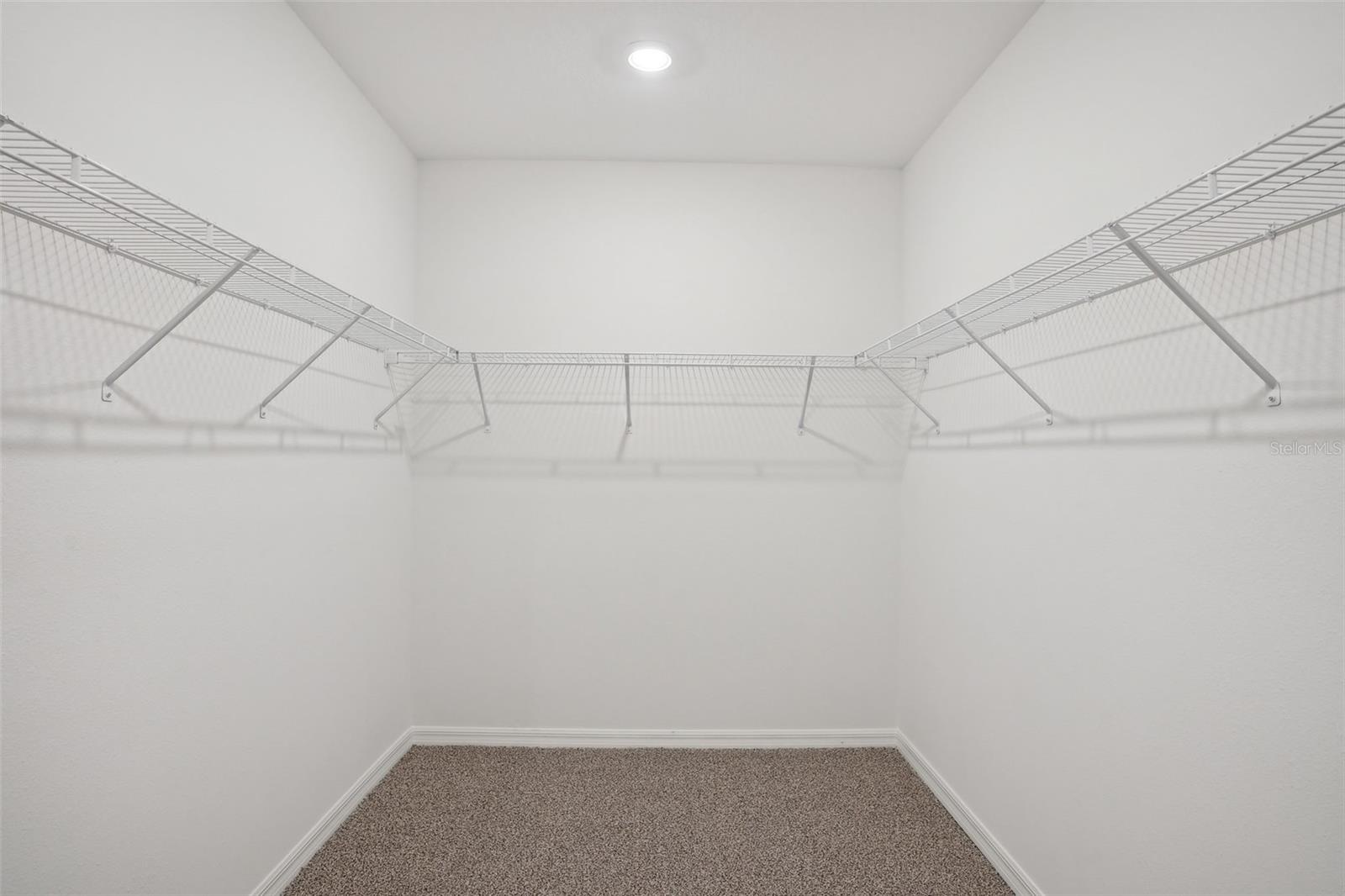 Image 21 of 38 For 3253 Viceroy Court