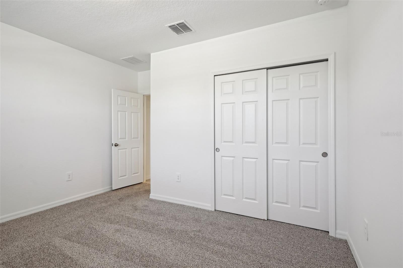 Image 26 of 38 For 3253 Viceroy Court