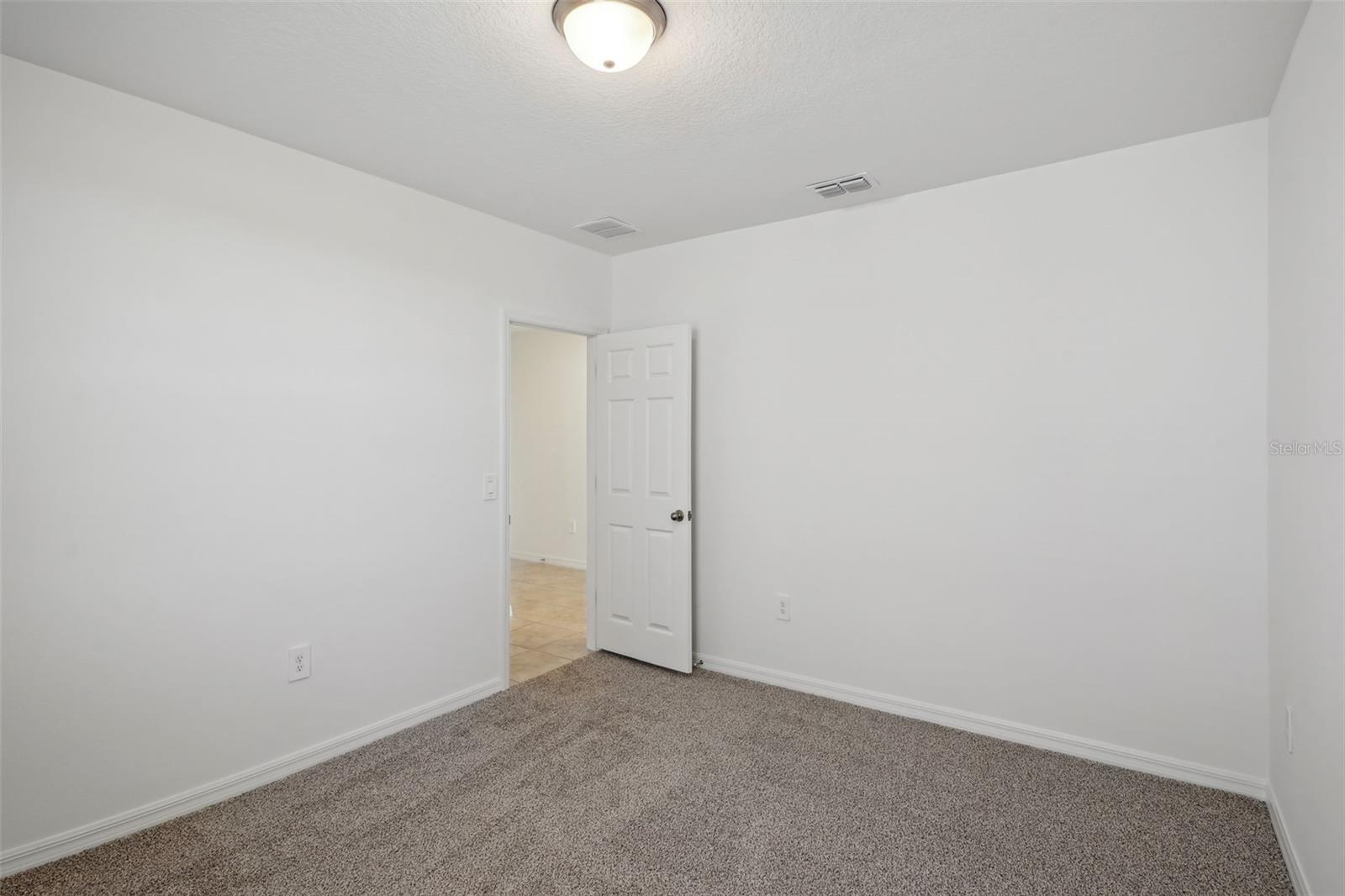 Image 30 of 38 For 3253 Viceroy Court