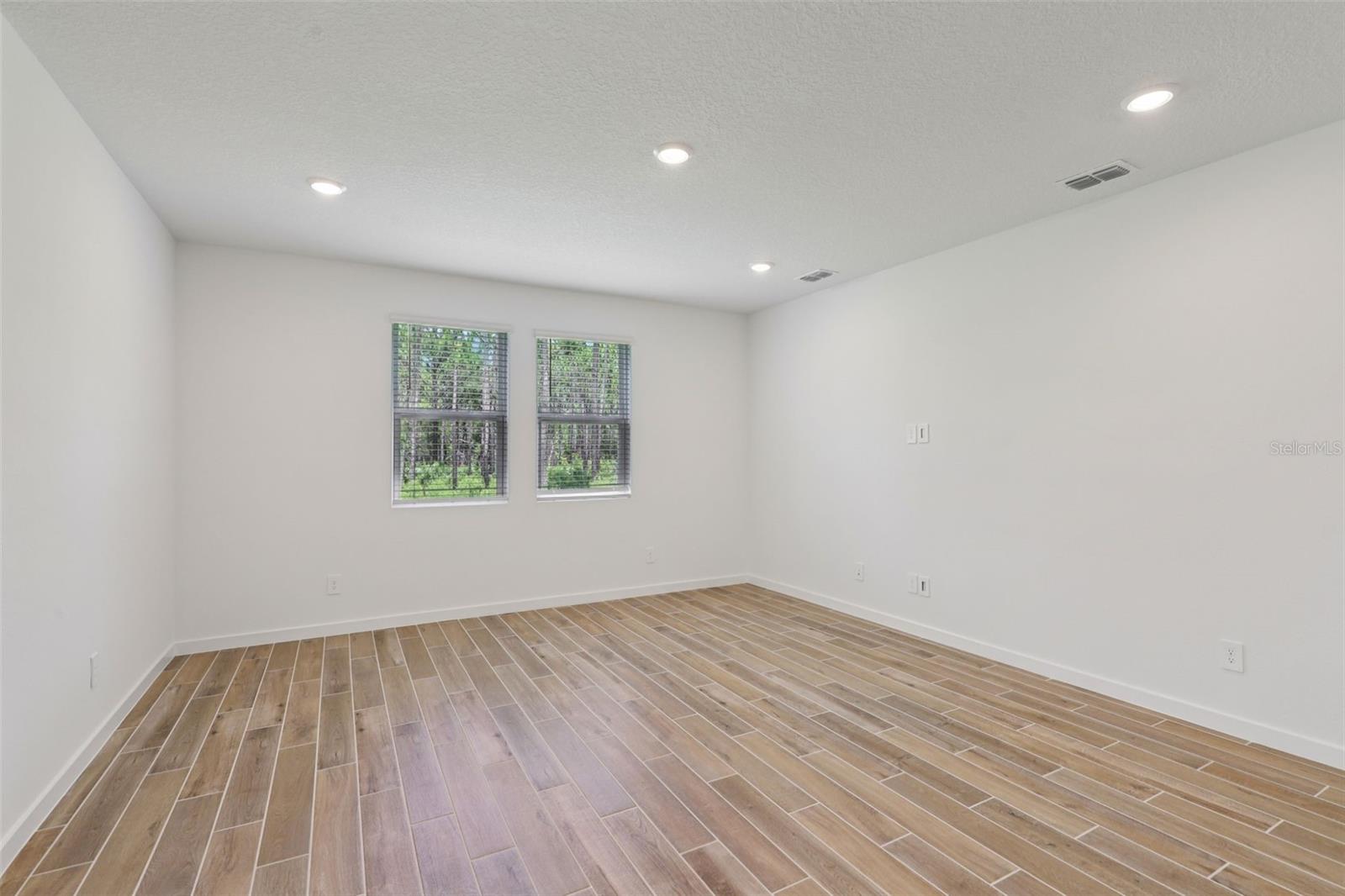 Image 11 of 40 For 20 Ararat Drive