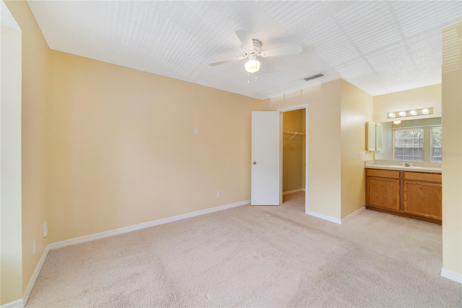 Image 12 of 24 For 6052 Westgate Drive 204