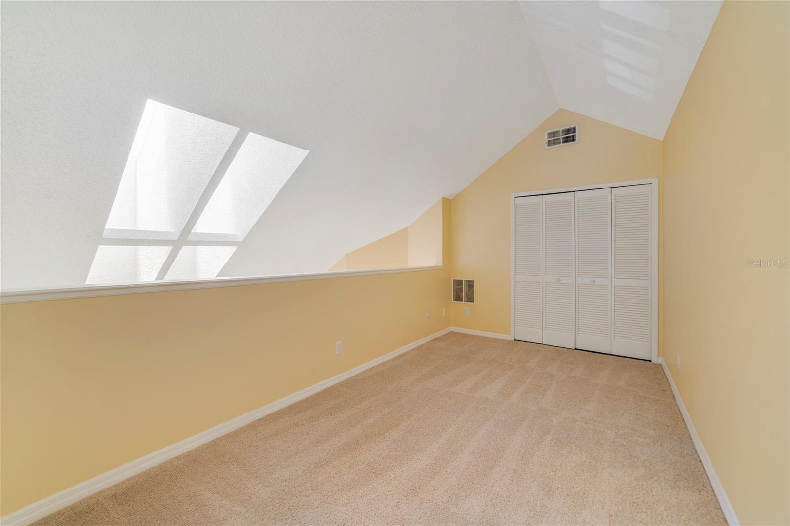 Image 19 of 24 For 6052 Westgate Drive 204