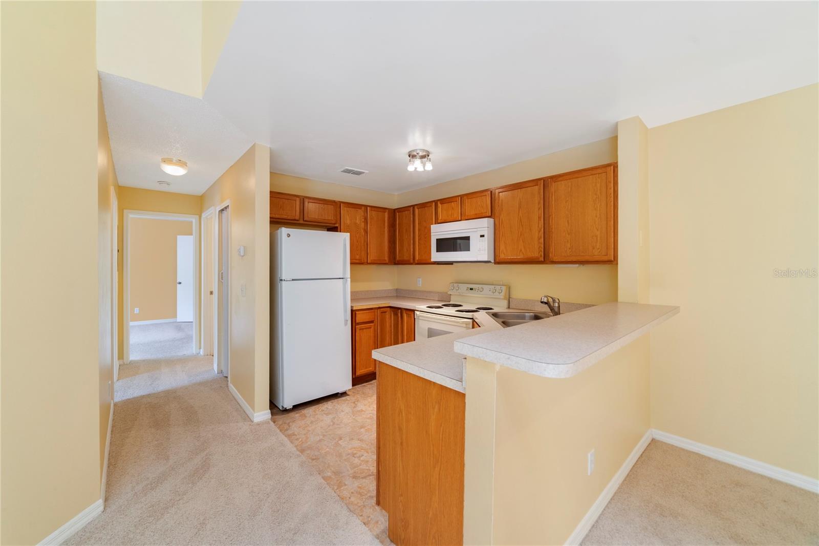 Image 7 of 24 For 6052 Westgate Drive 204