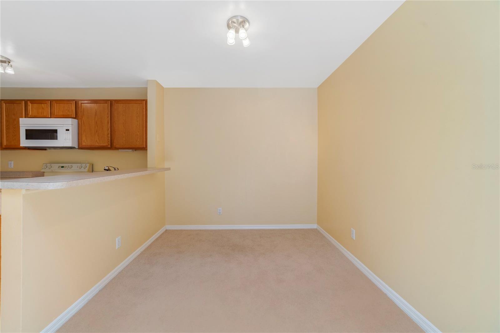 Image 8 of 24 For 6052 Westgate Drive 204