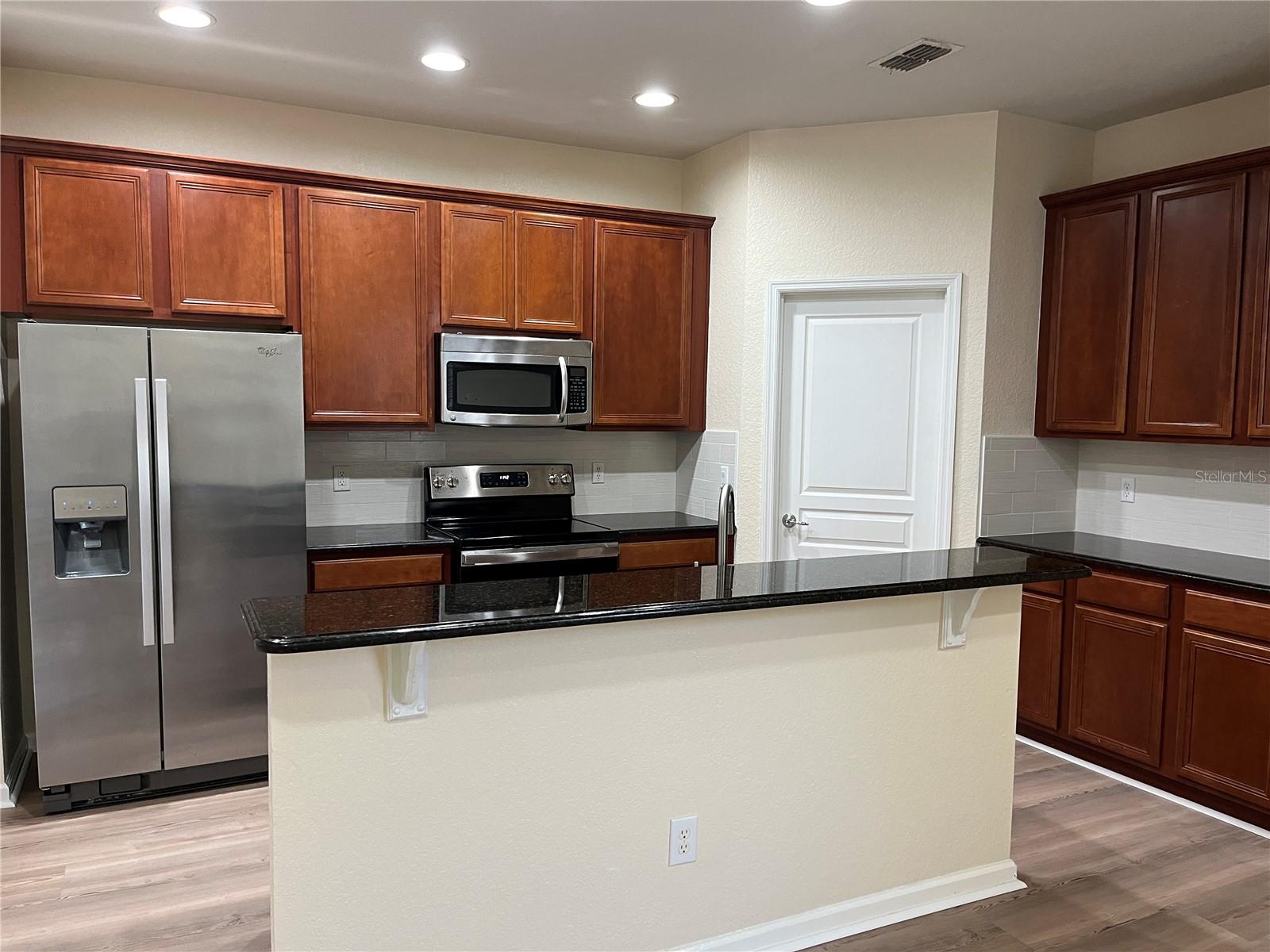 Image 10 of 26 For 12856 Salomon Cove Drive