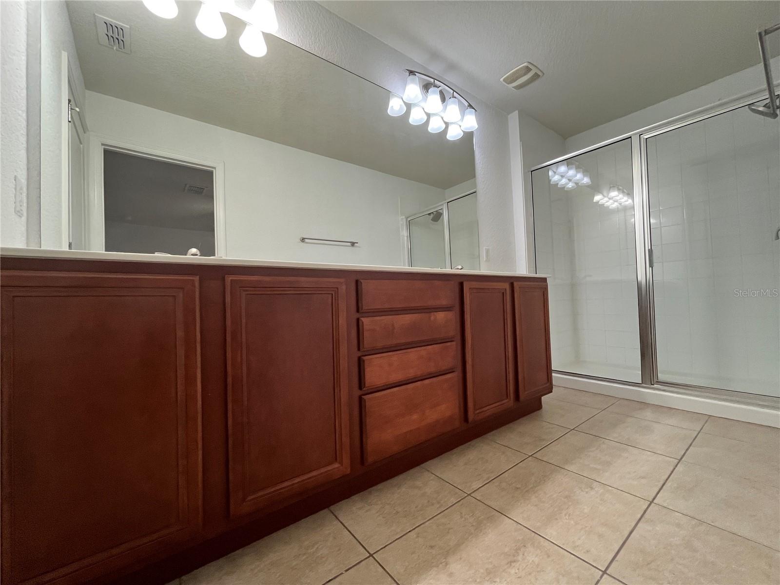 Image 20 of 26 For 12856 Salomon Cove Drive